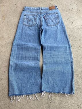 Blue Levi’s Wide Leg Jeans